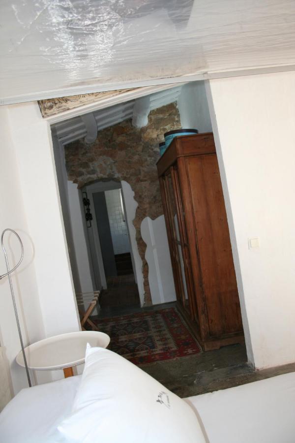 Bed and Breakfast Le Rondini Montras Экстерьер фото